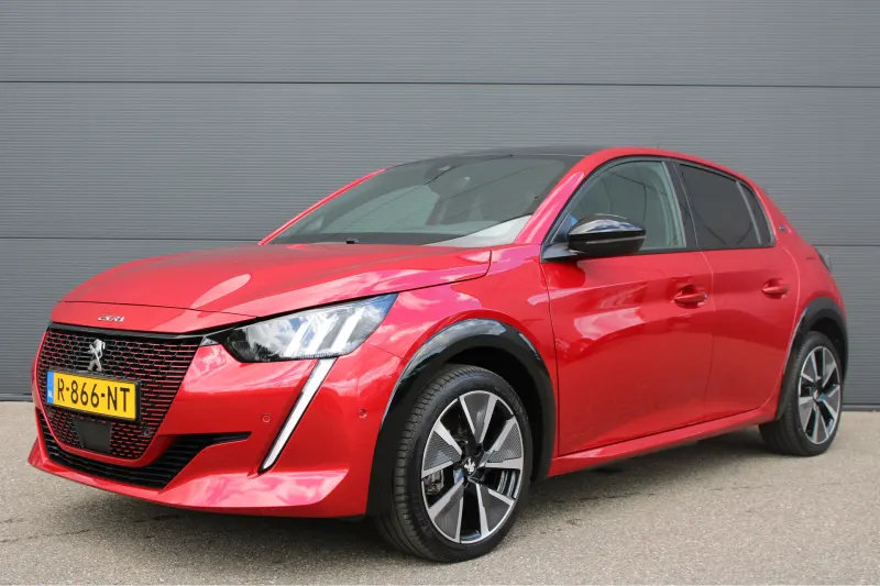 Peugeot e-208 (2022)