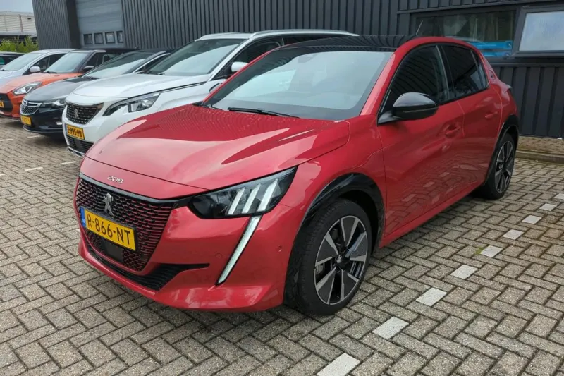 Peugeot e-208 (2022)