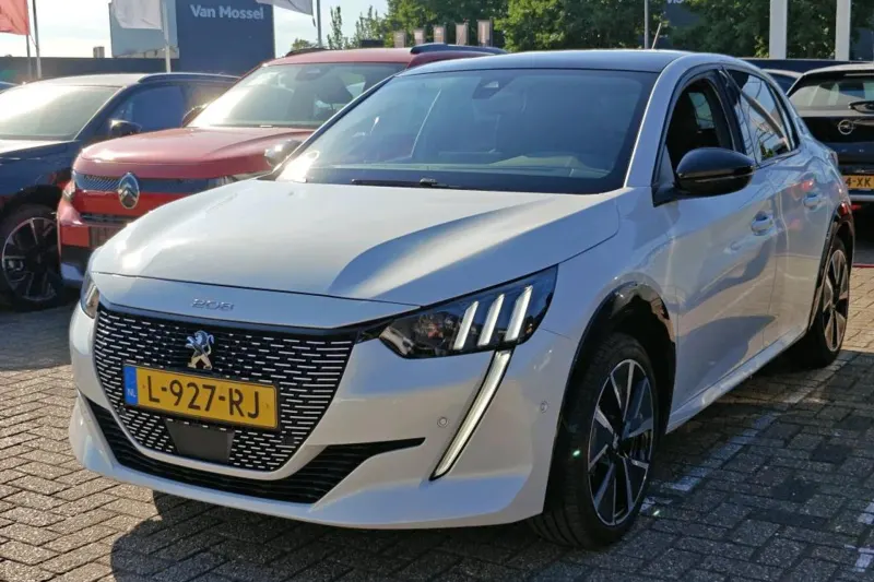 Peugeot e-208 (2021)