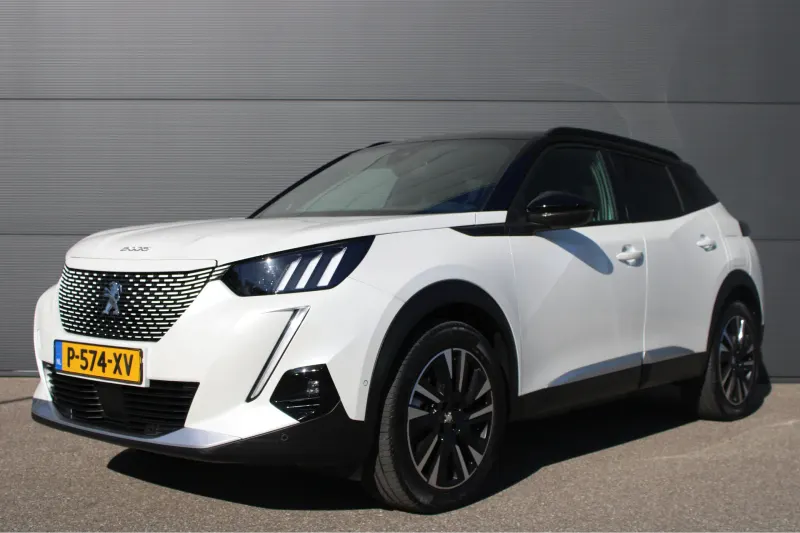Peugeot e-2008 (2022)