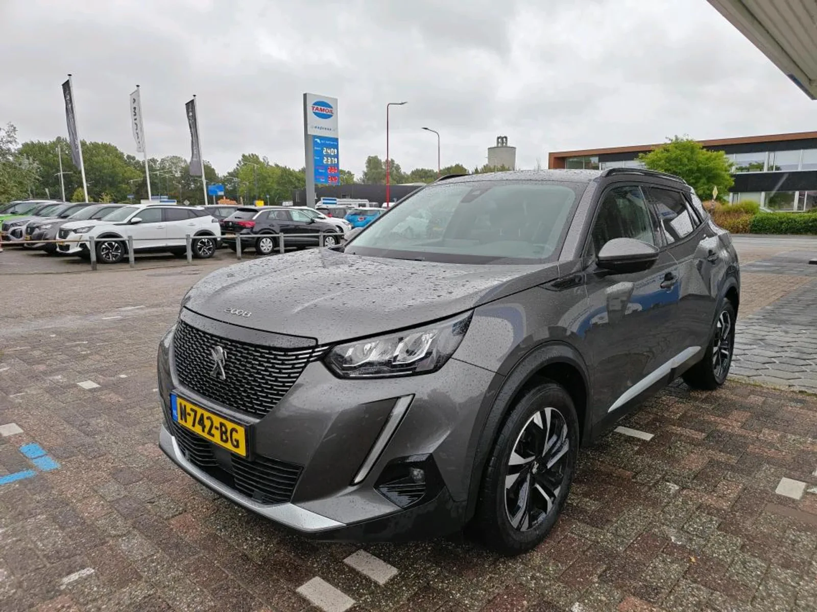 Peugeot 2008 (2021) — foto 1
