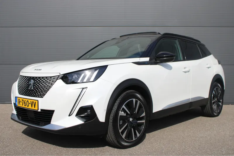 Peugeot e-2008 (2023)