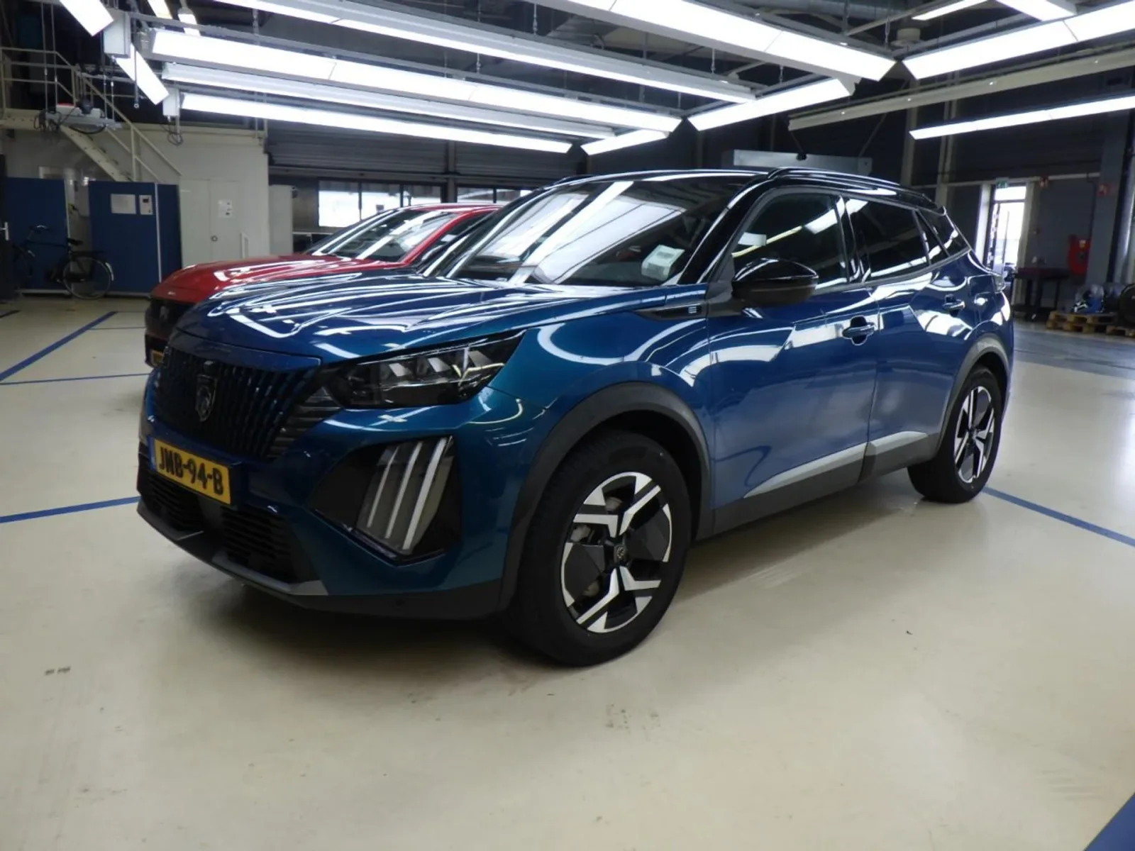 Peugeot e-2008 (2025) — foto 1