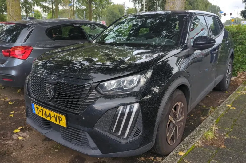 Peugeot 2008 (2023)