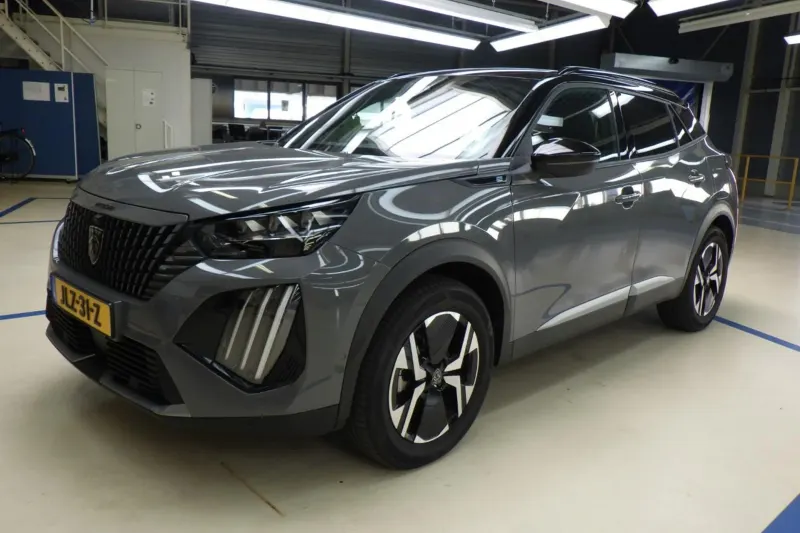 Peugeot e-2008 (2025)