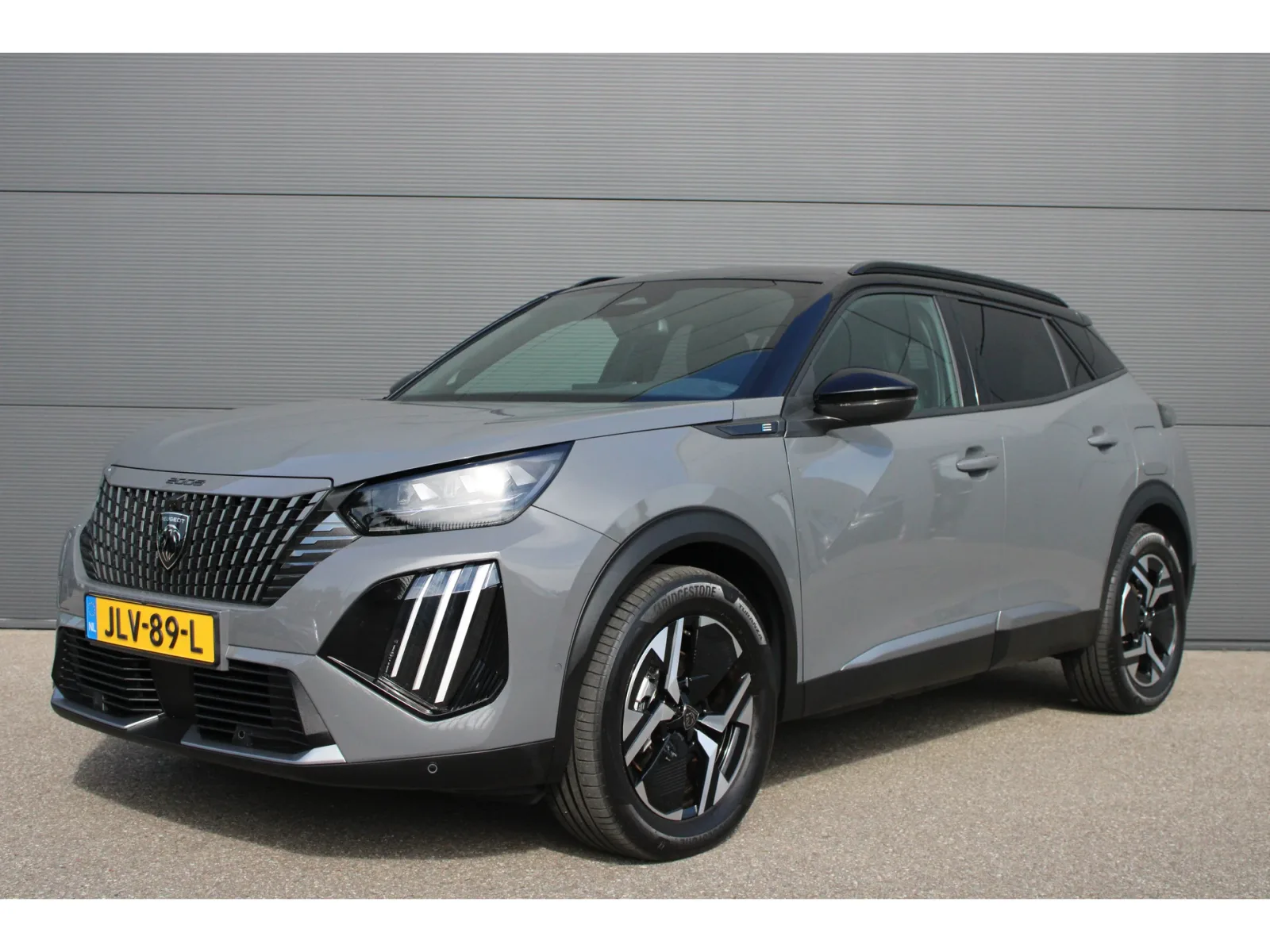 Peugeot e-2008 (2025) — foto 1