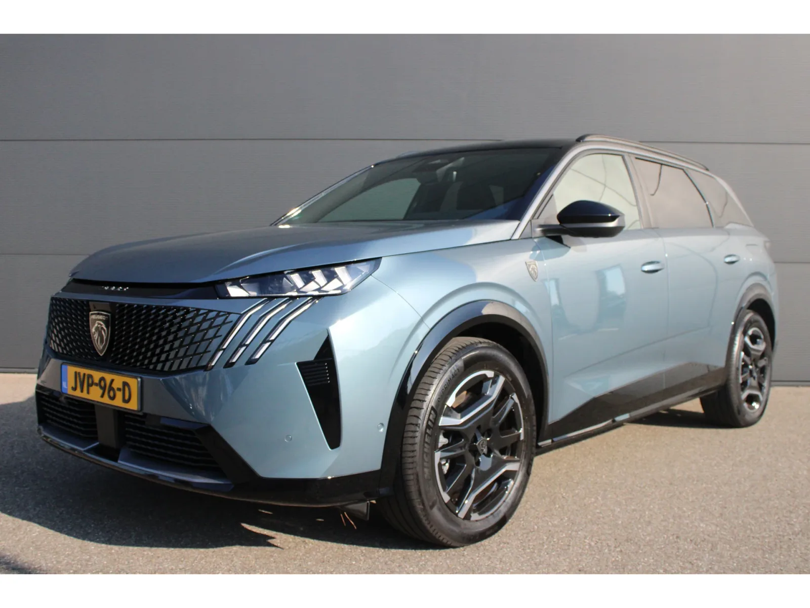 Peugeot E-5008 (2026) — foto 1