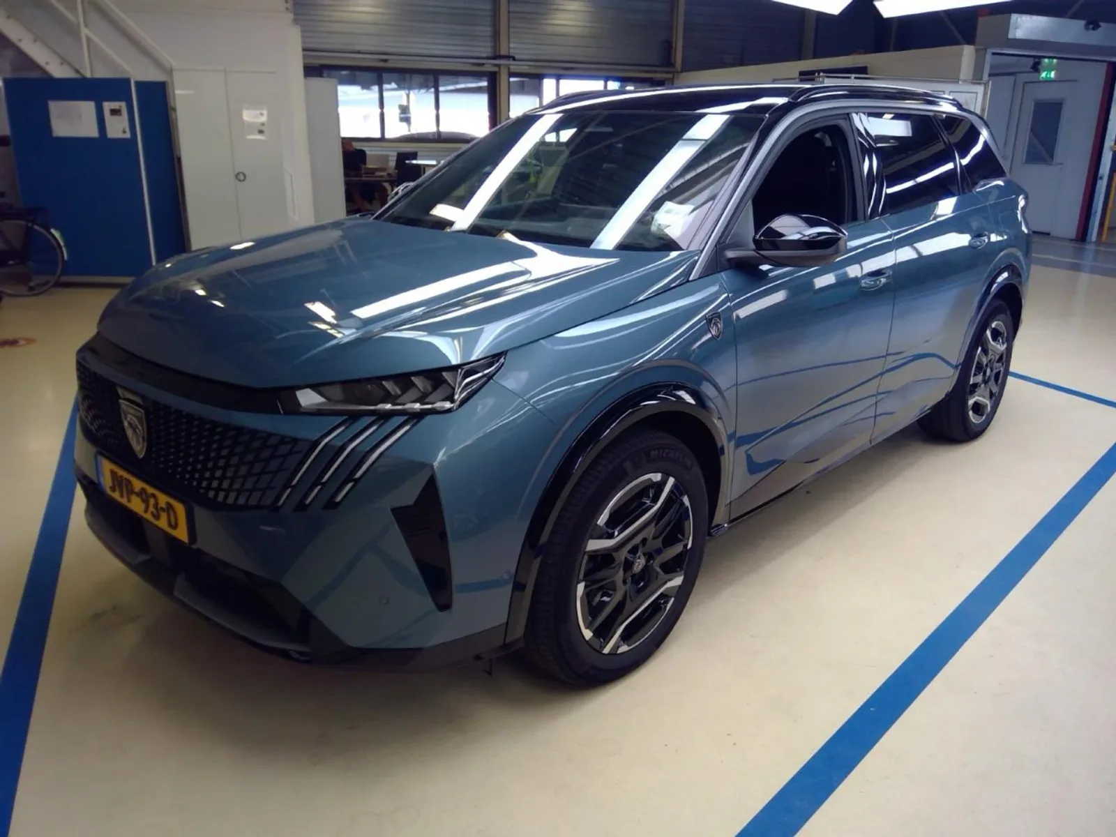 Peugeot E-5008 (2026) — foto 1