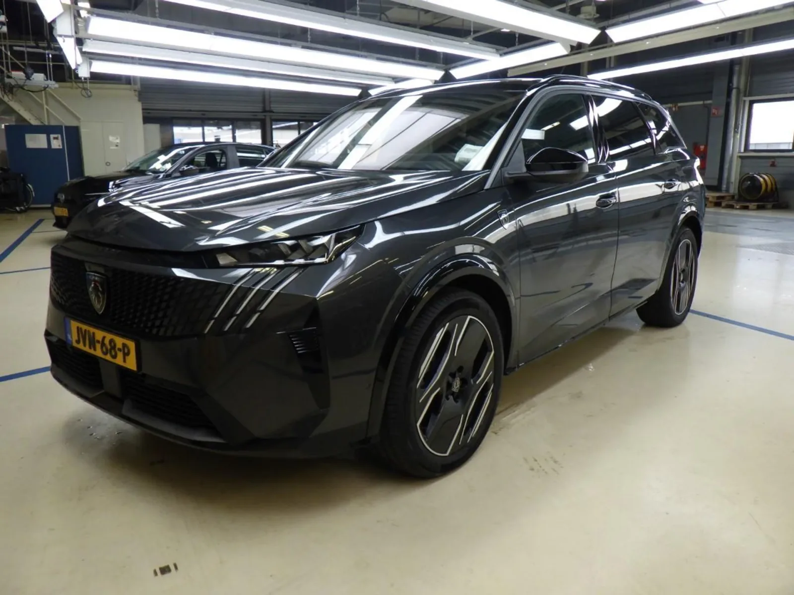 Peugeot E-5008 (2026) — foto 1