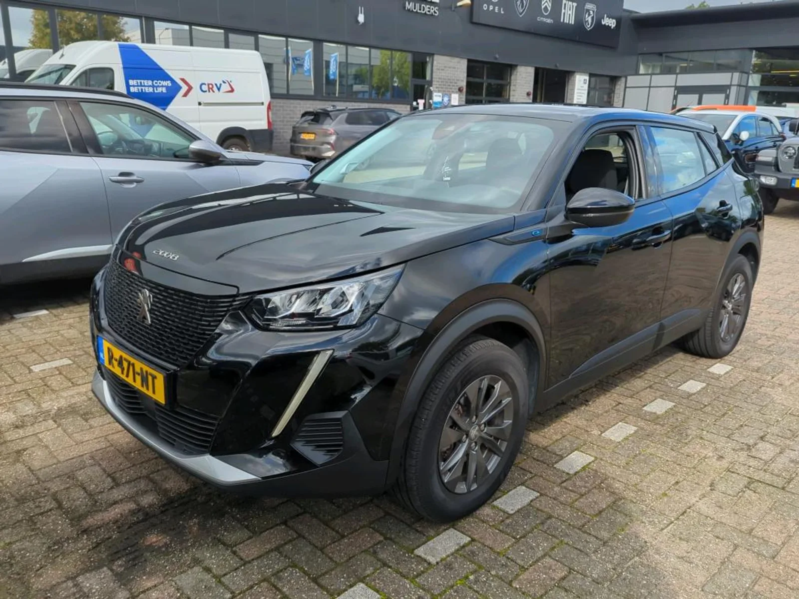 Peugeot e-2008 (2022) — foto 1