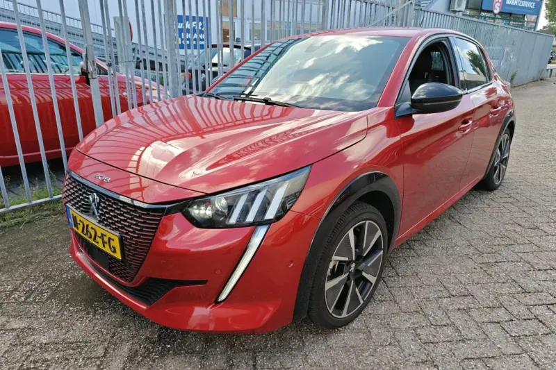 Peugeot e-208 (2021)