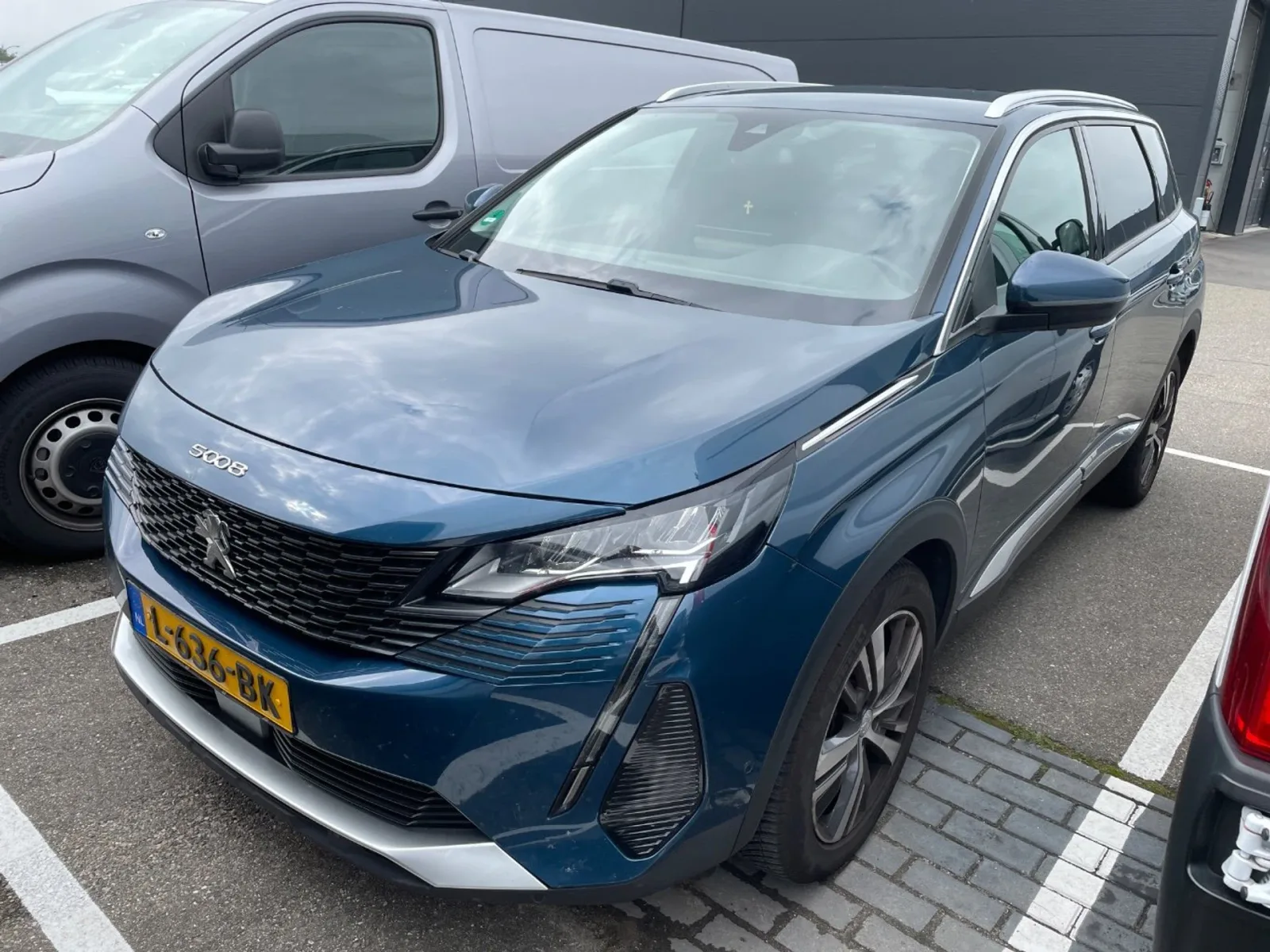 Peugeot 5008 (2021) — foto 1
