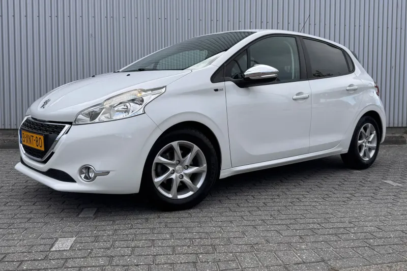 Peugeot 208 (2014)