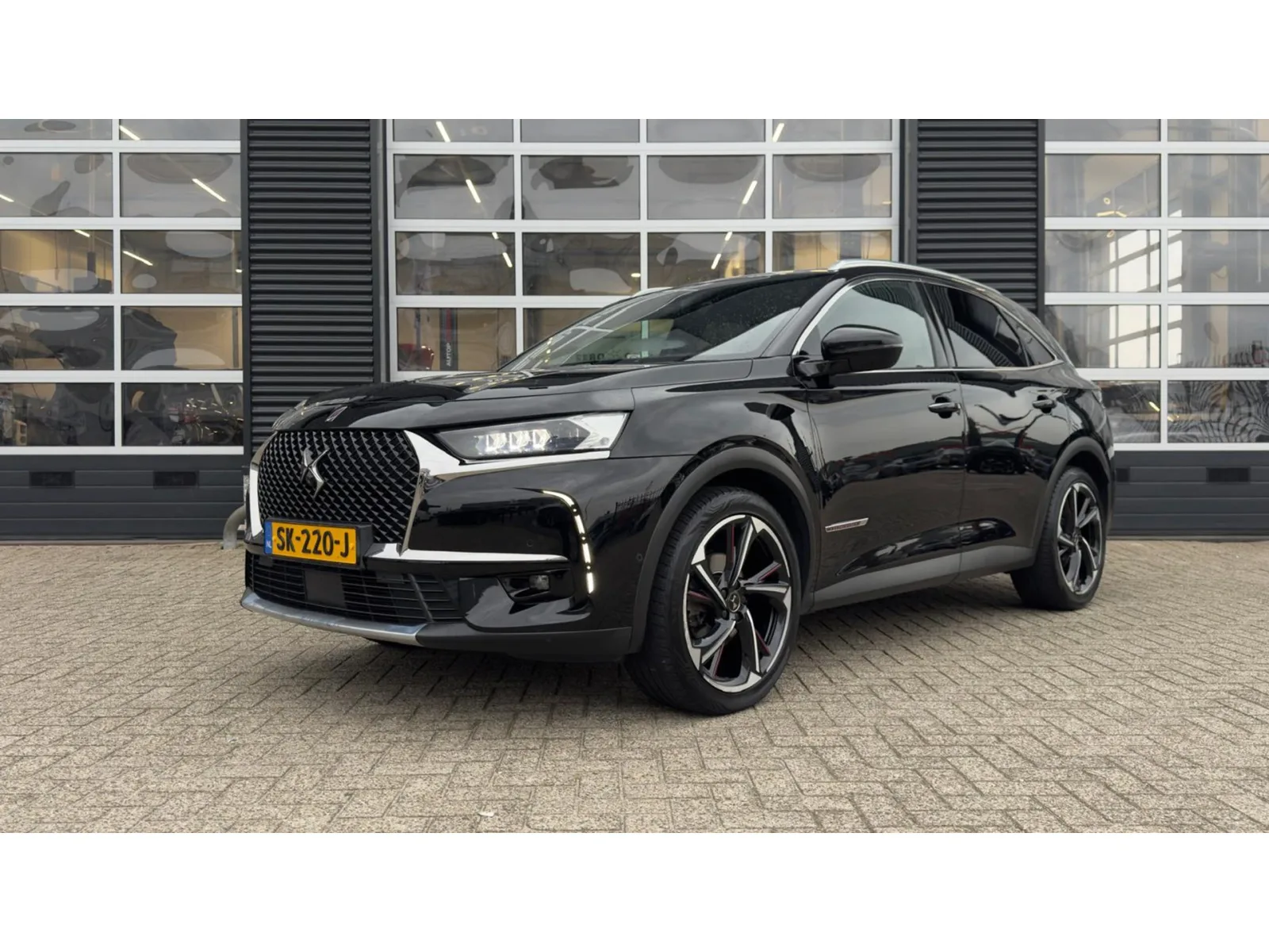 DS 7 (2018) — foto 1