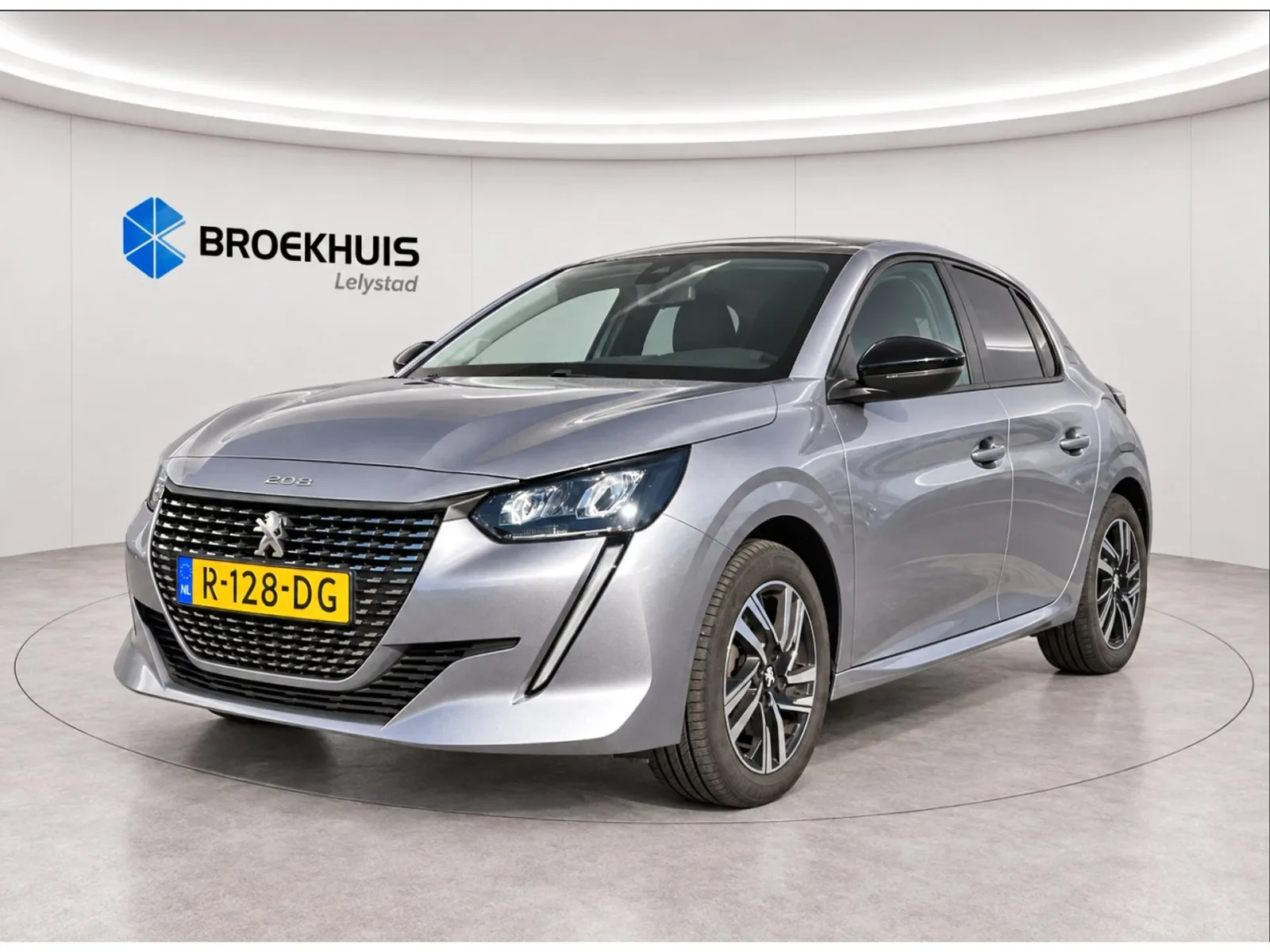 Peugeot 208 (2022) — foto 1