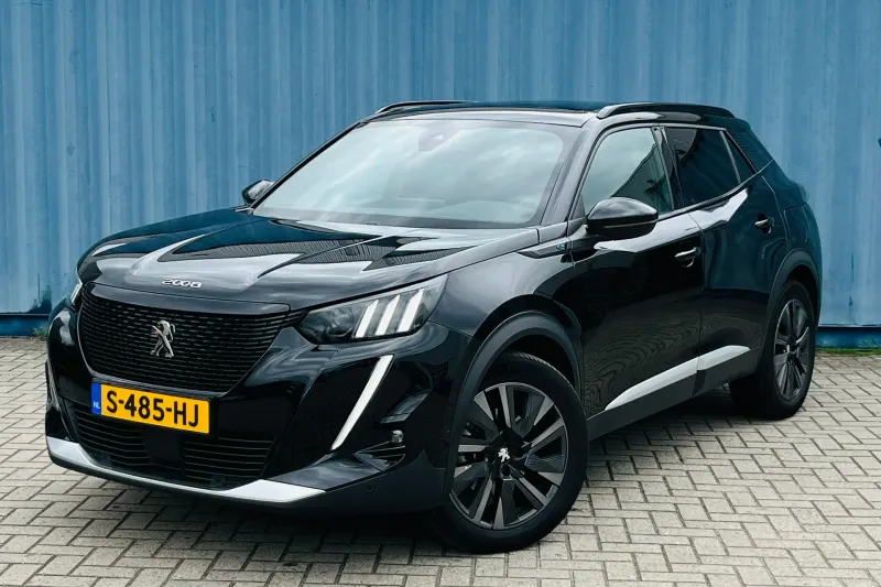Peugeot e-2008 (2023)