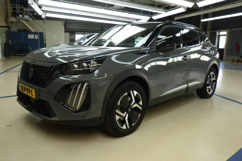 Peugeot e-2008 (2025)