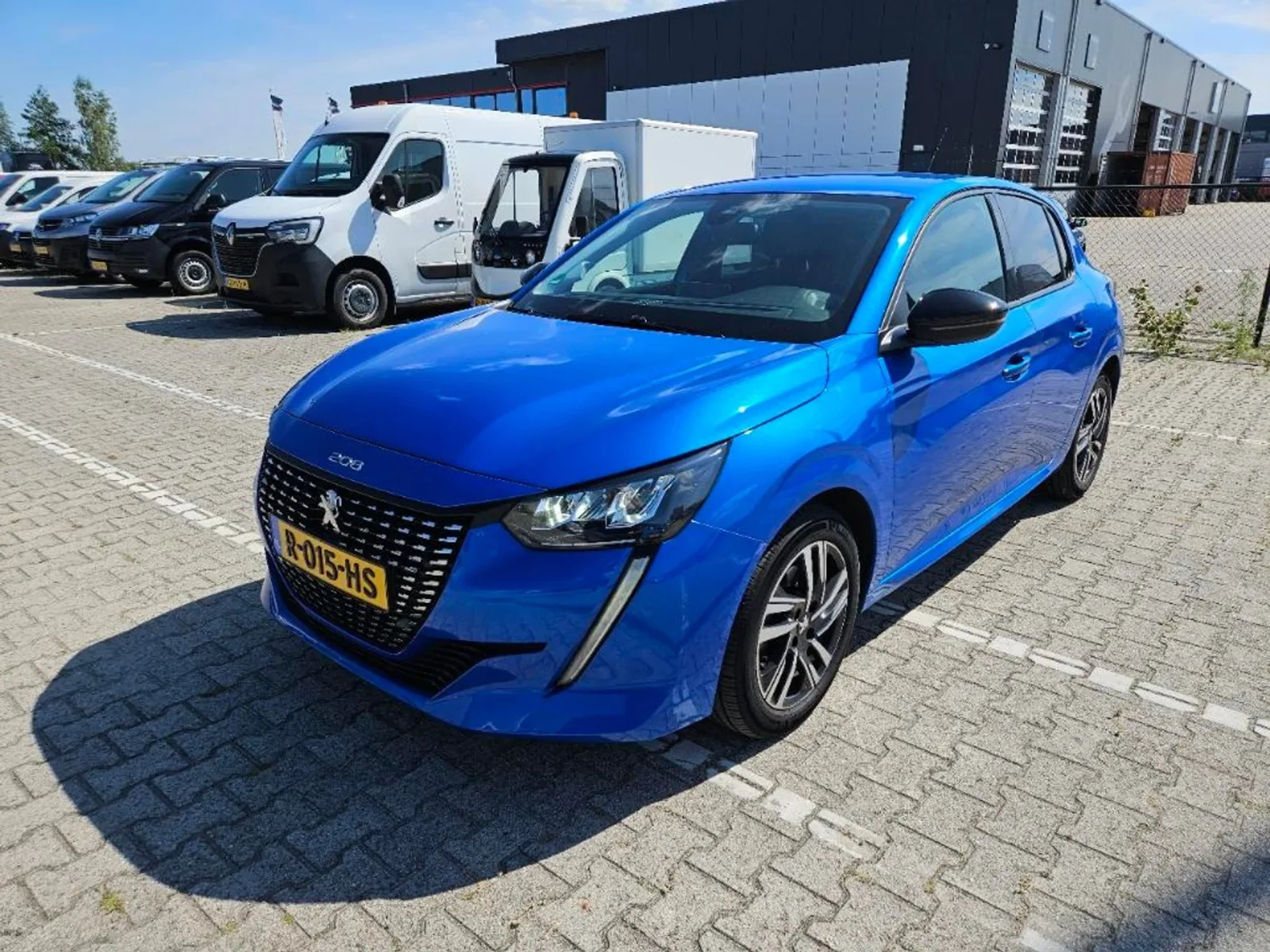 Peugeot 208 (2022) — foto 1