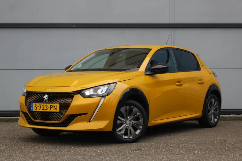 Peugeot e-208 (2023)
