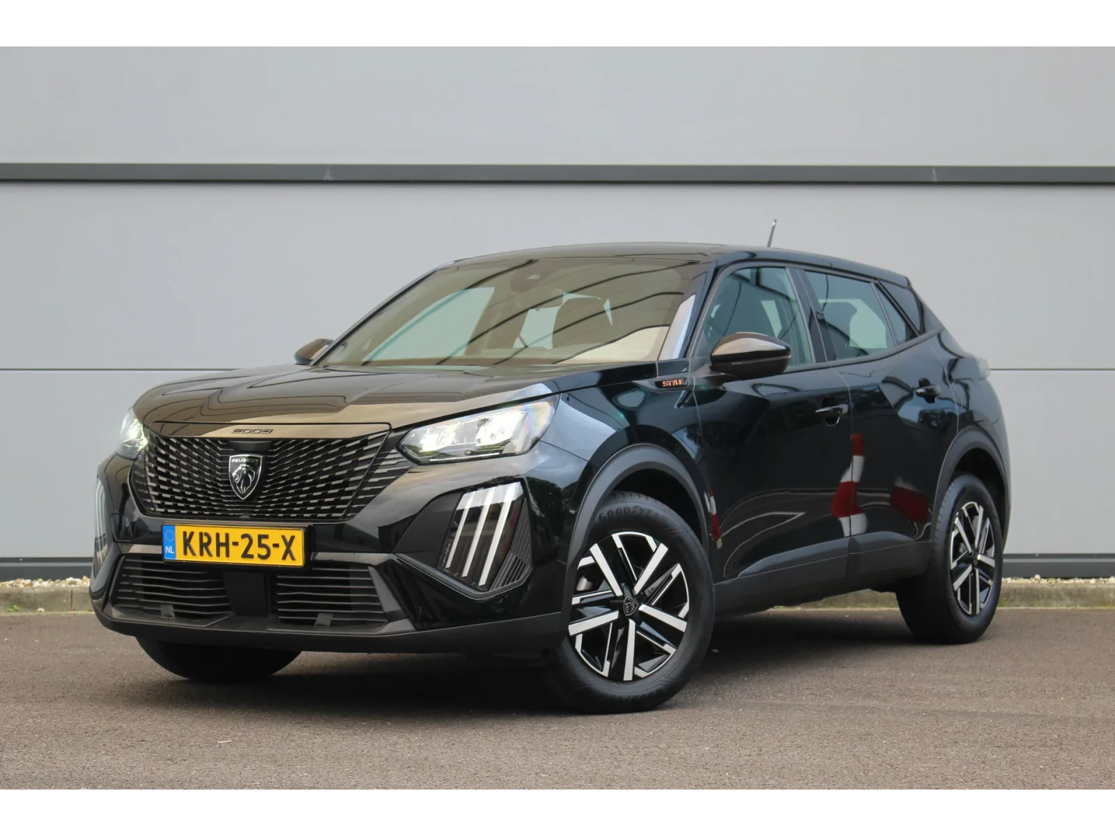 Peugeot 2008 (2025) — foto 1