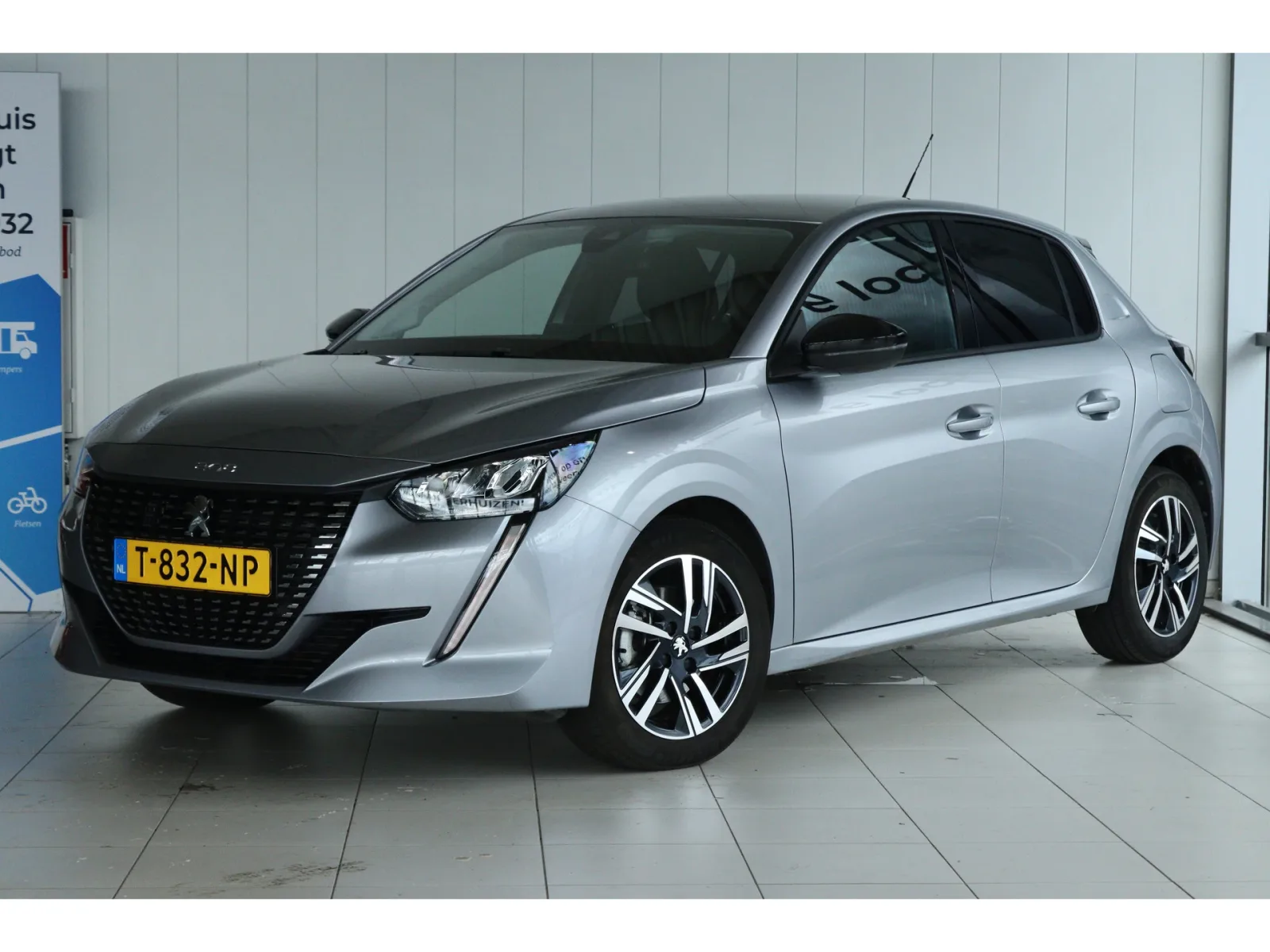 Peugeot 208 (2023) — foto 1