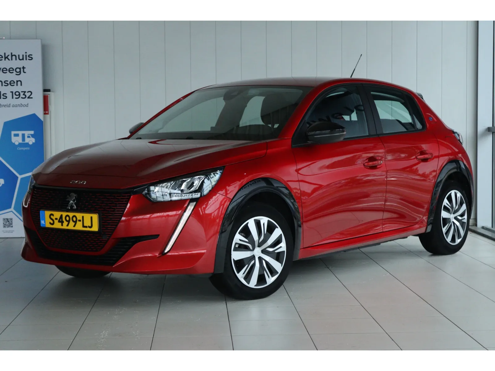 Peugeot e-208 (2023) — foto 1