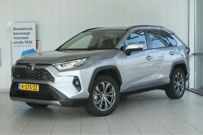 Toyota RAV4 (2023)