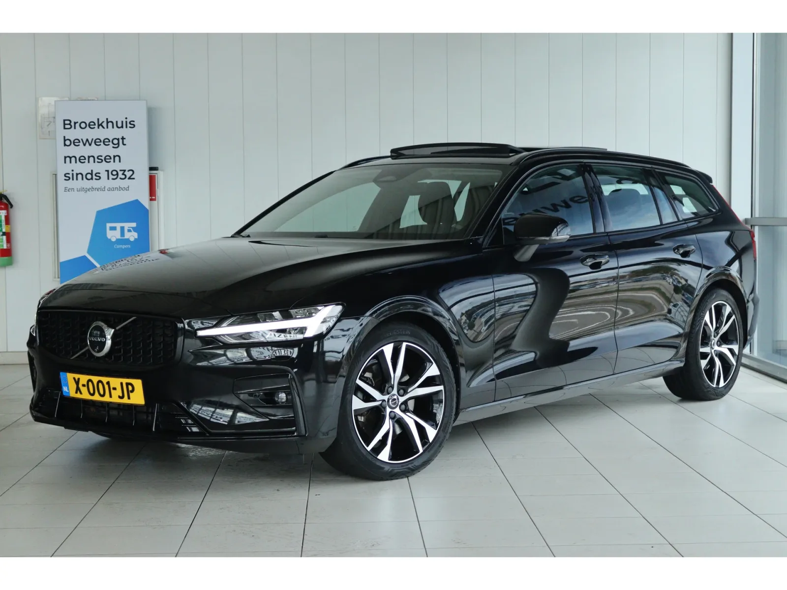 Volvo V60 (2023) — foto 1