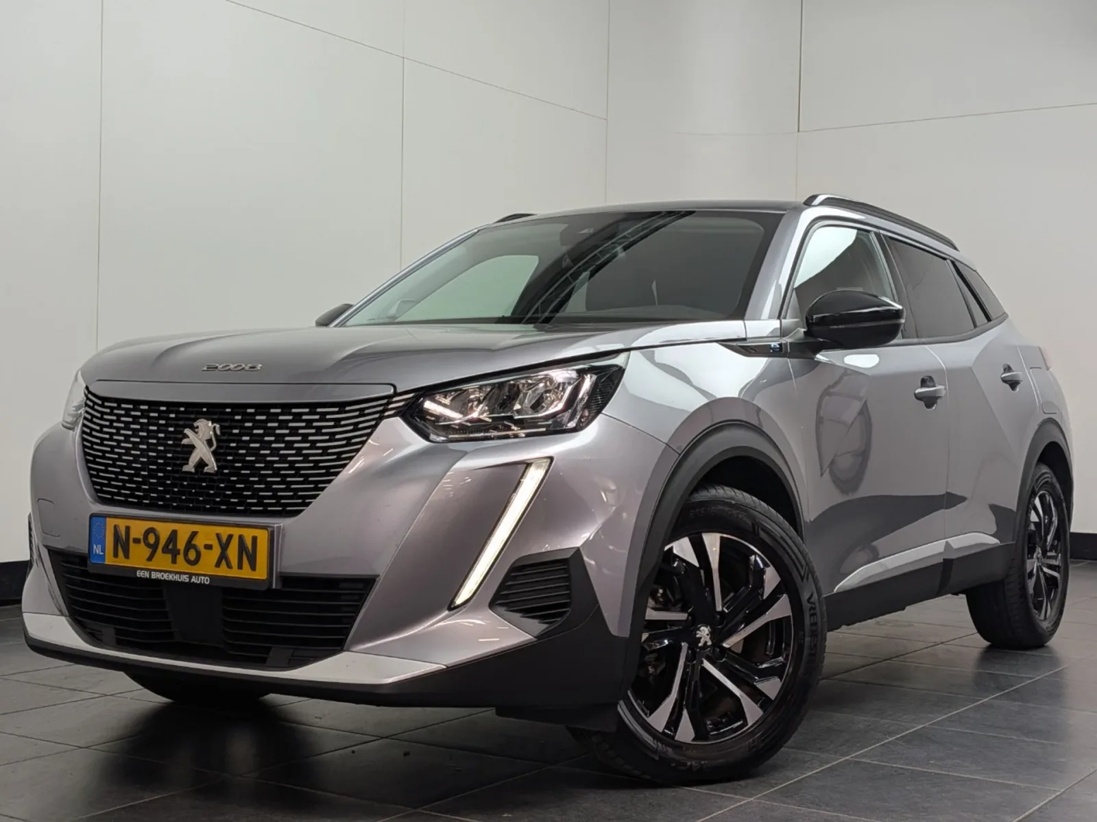 Peugeot e-2008 (2021) — foto 1