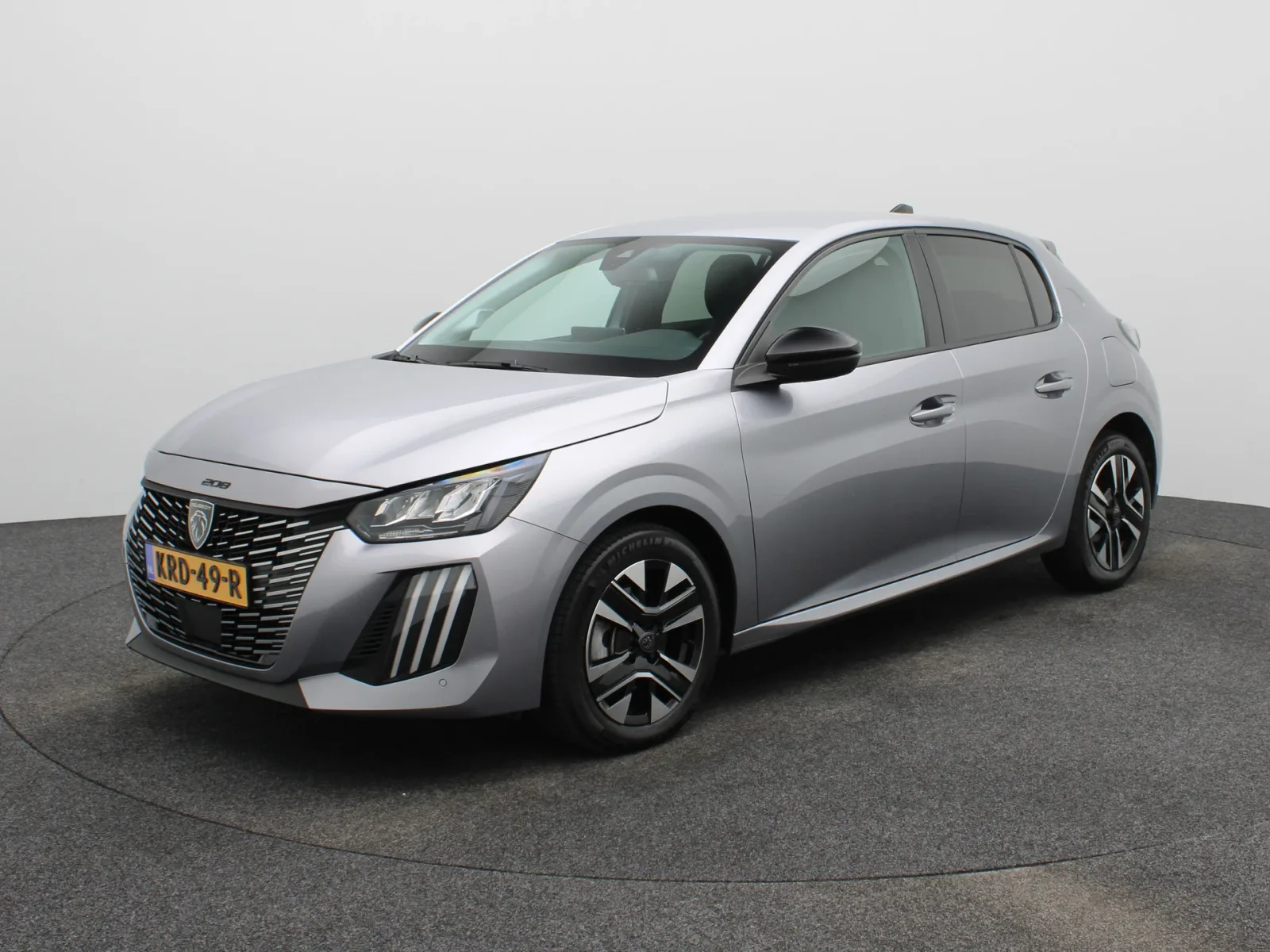 Peugeot 208 (2025) — foto 1