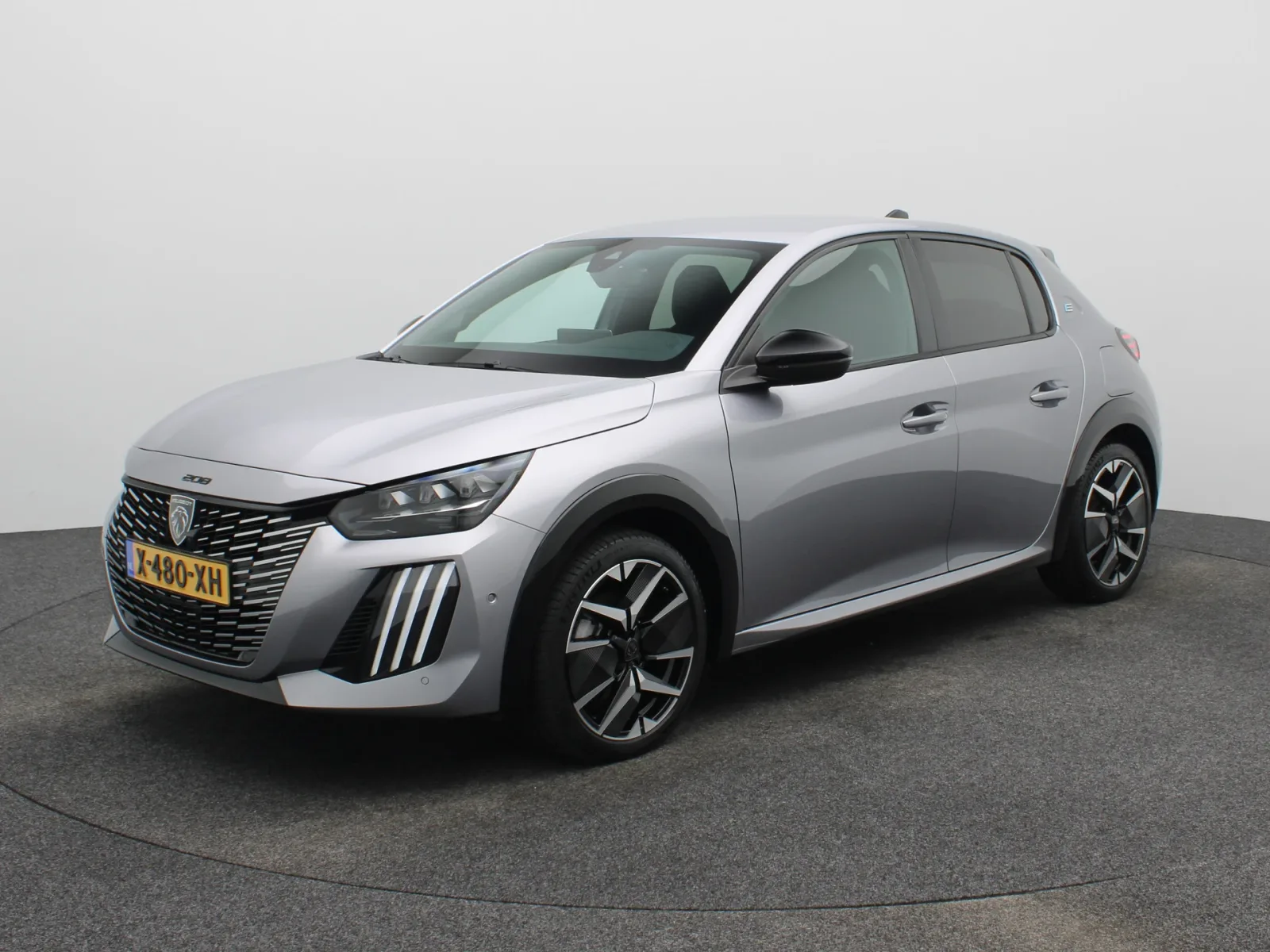 Peugeot e-208 (2024) — foto 1