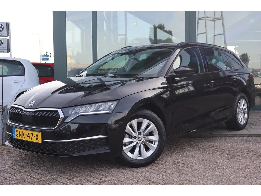 Škoda Octavia (2024) — foto 1