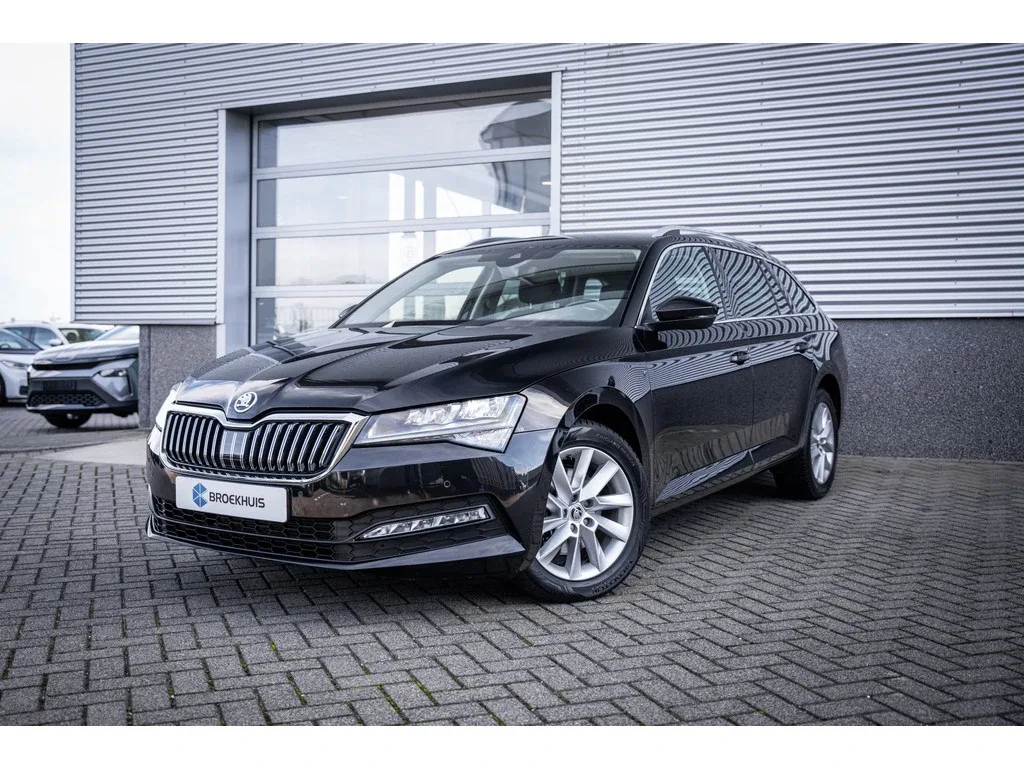 Škoda Superb (2023) — foto 1