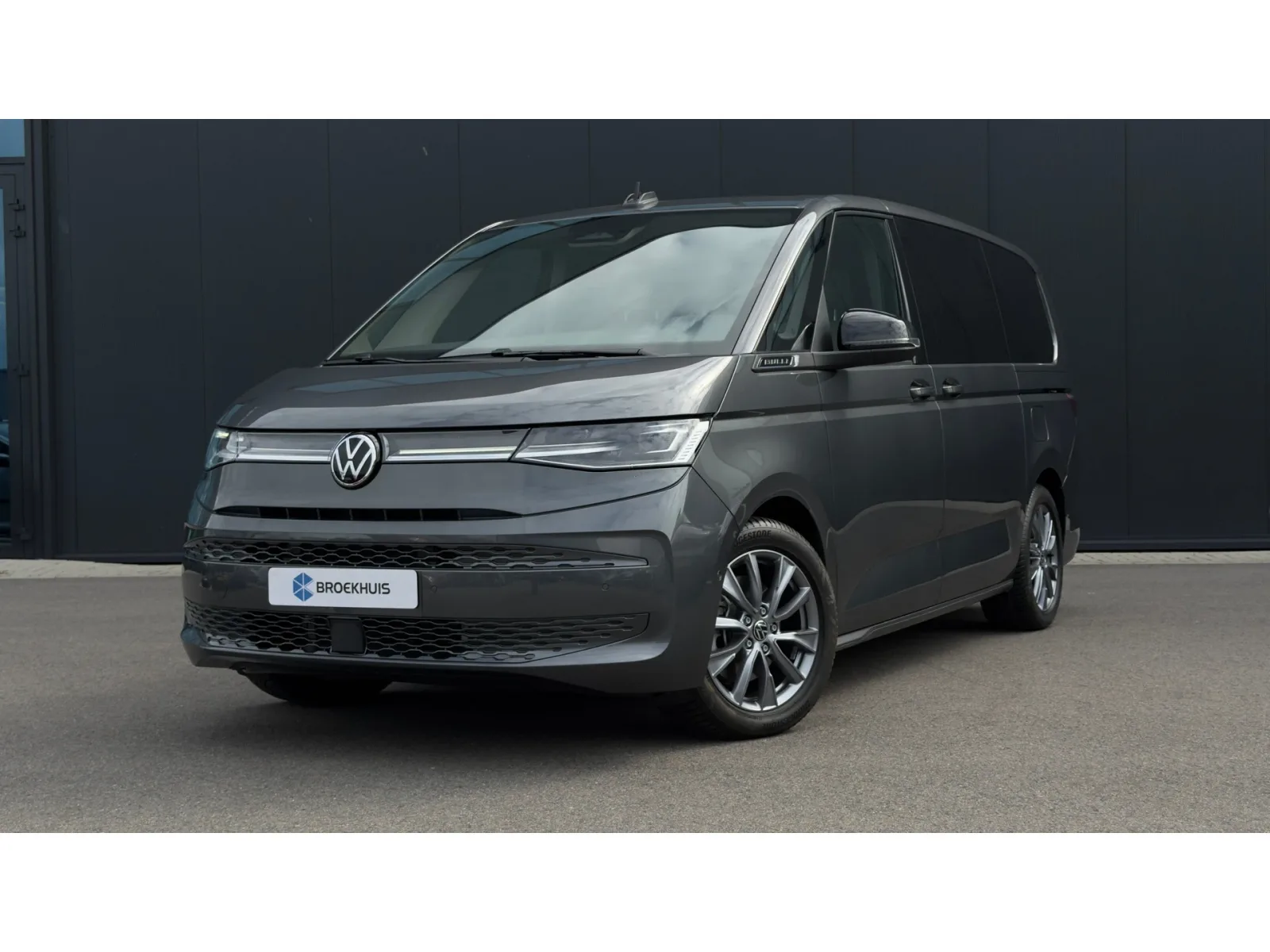 Volkswagen Multivan (2025) — foto 1