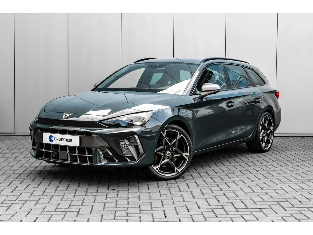 CUPRA Leon Sportstourer (2024) — foto 1