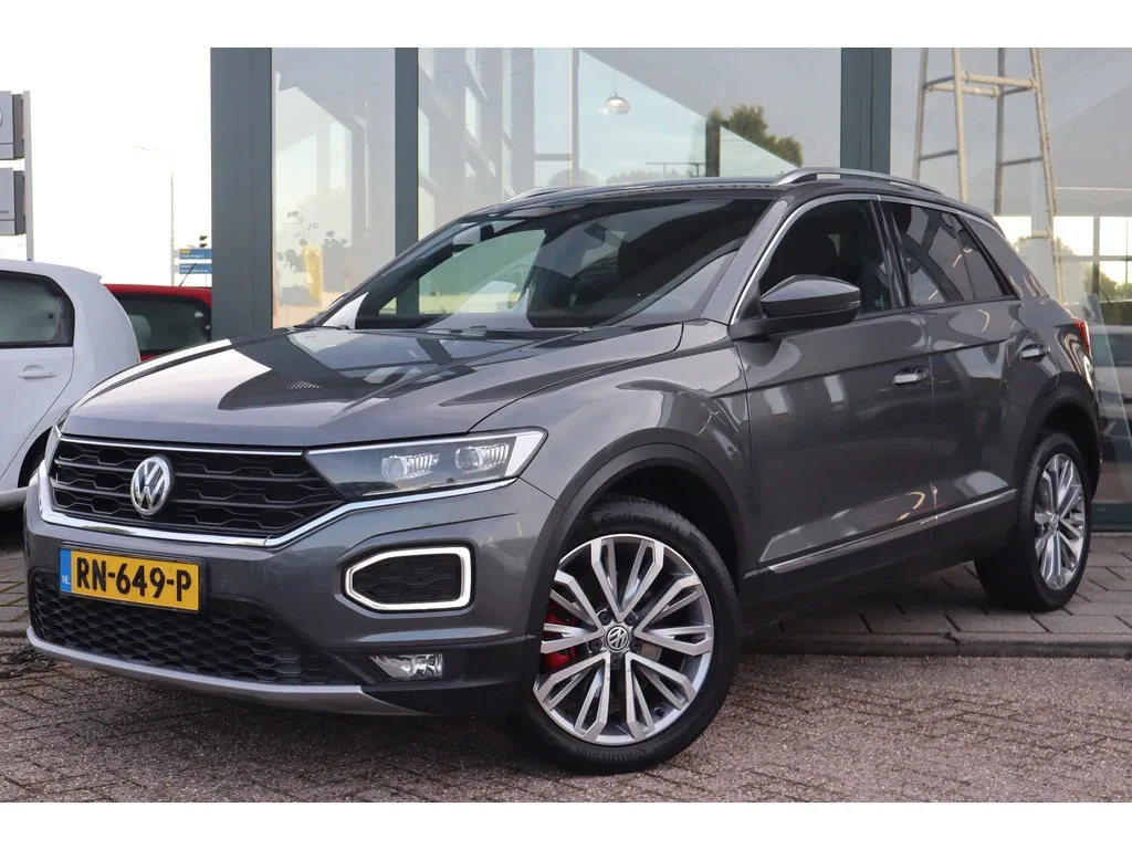 Volkswagen T-Roc (2018) — foto 1