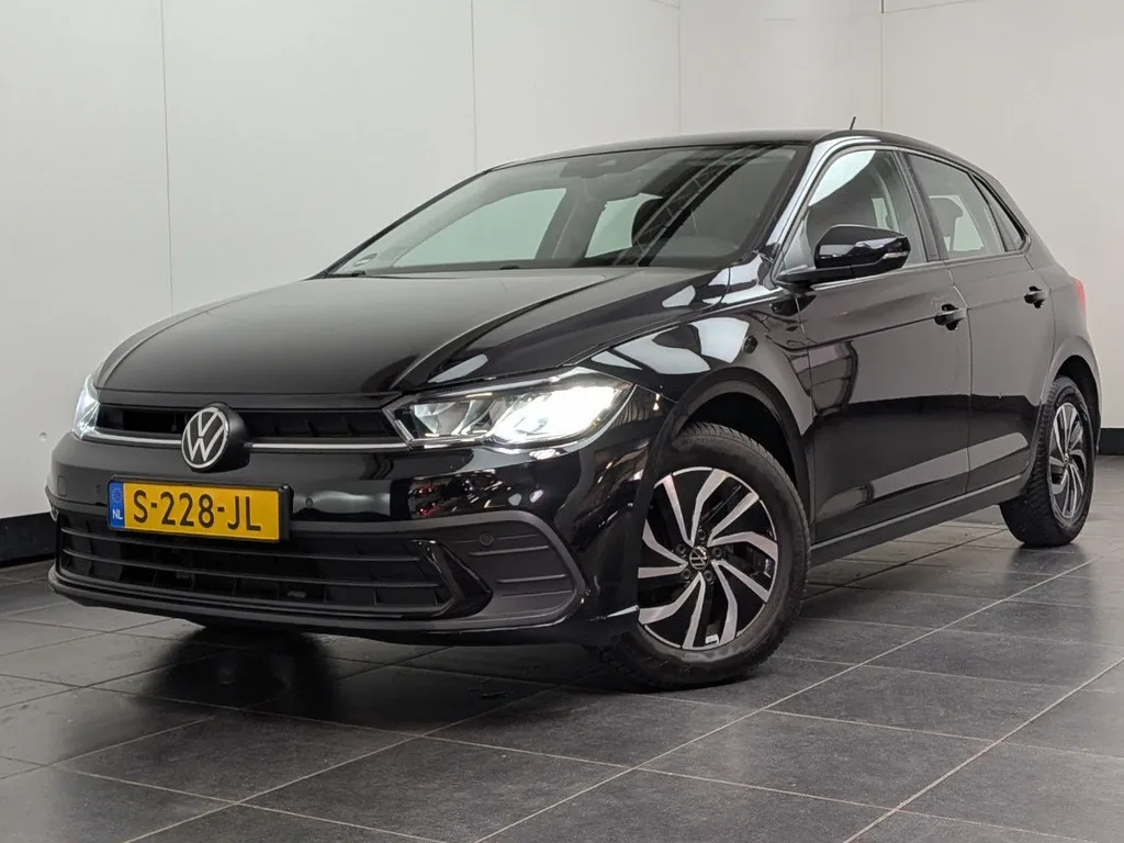 Volkswagen Polo (2023) — foto 1