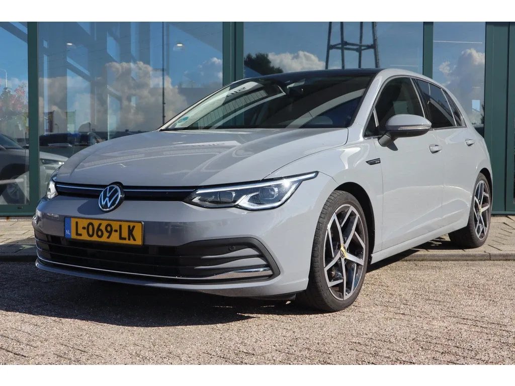 Volkswagen Golf (2020) — foto 1