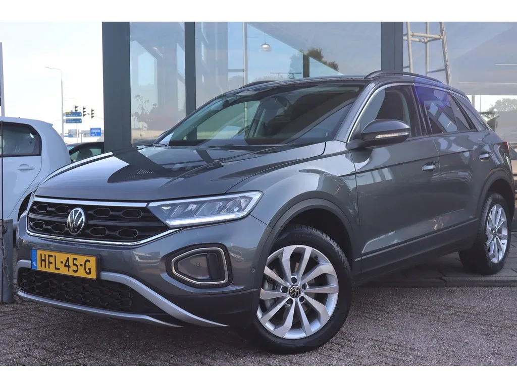 Volkswagen T-Roc (2025) — foto 1