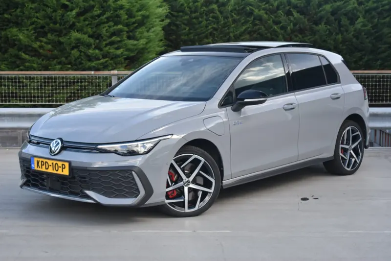 Volkswagen Golf (2025)