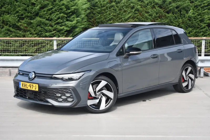 Volkswagen Golf (2025)