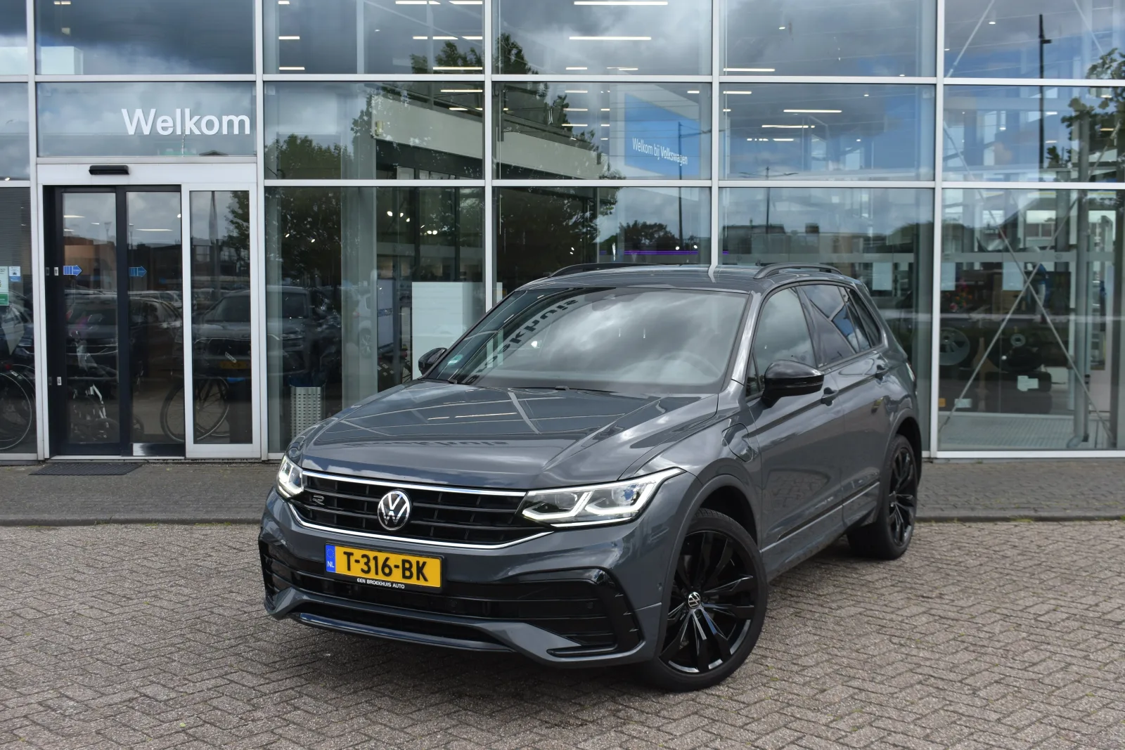 Volkswagen Tiguan (2022) — foto 1