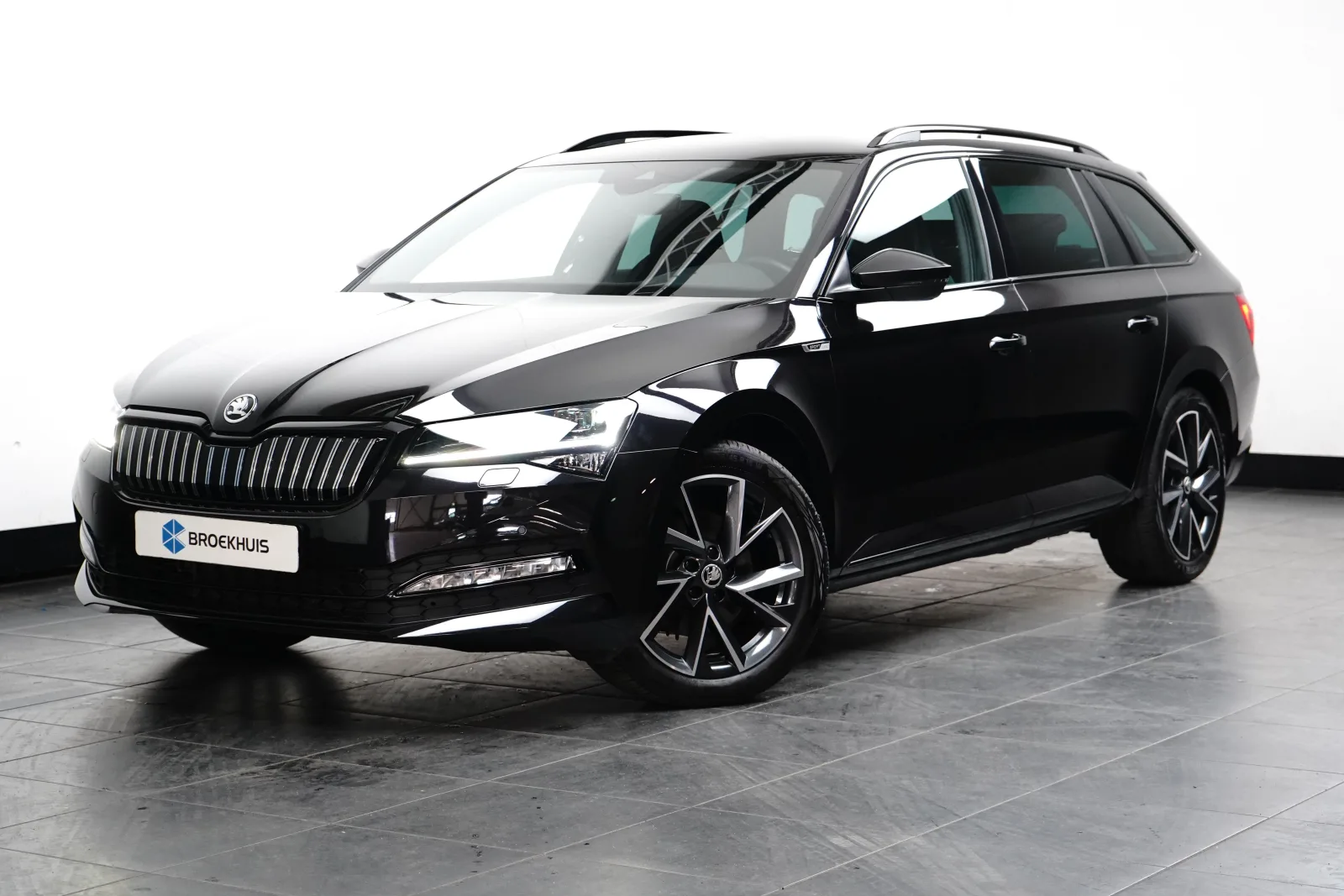 Škoda Superb (2025) — foto 1