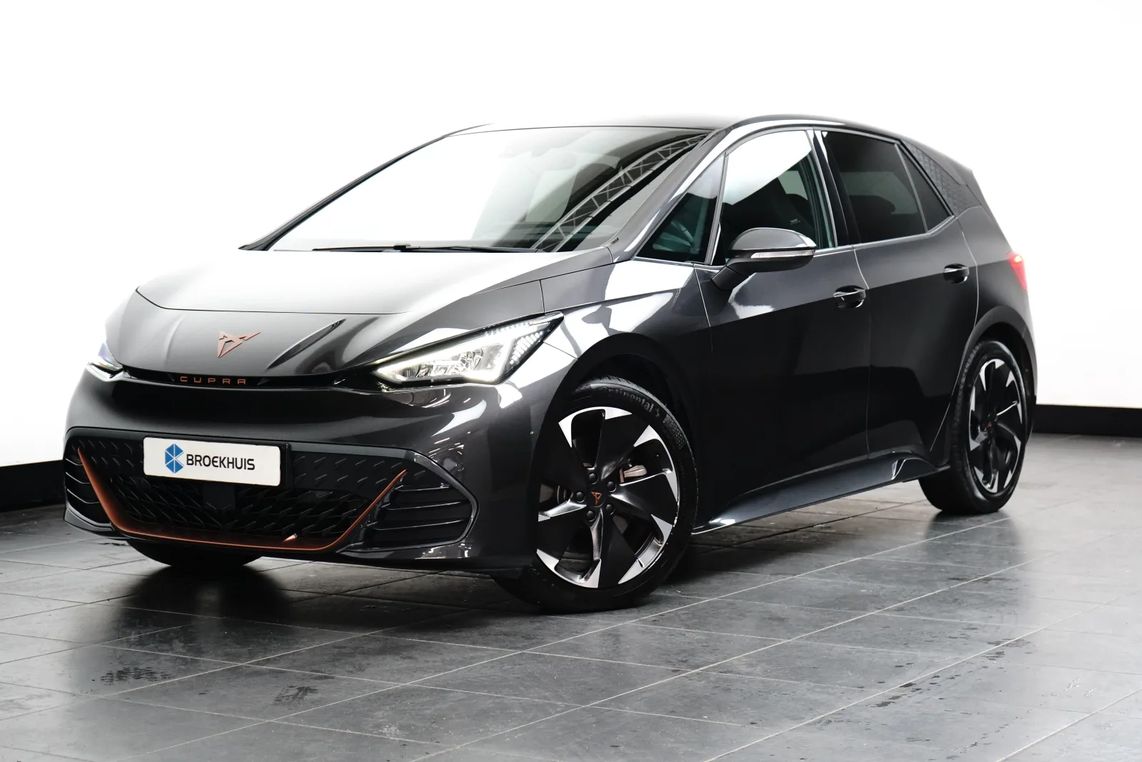 CUPRA Born (2023) — foto 1