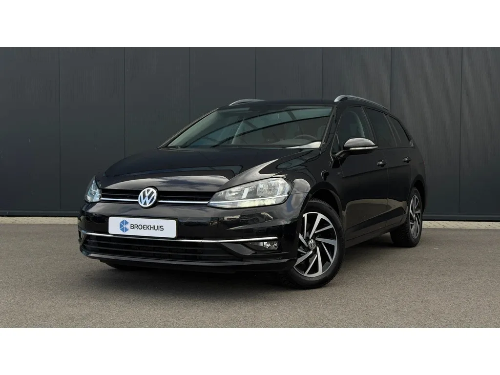 Volkswagen Golf (2018) — foto 1