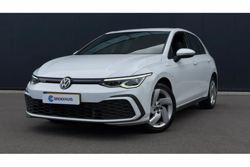 Volkswagen Golf (2022)