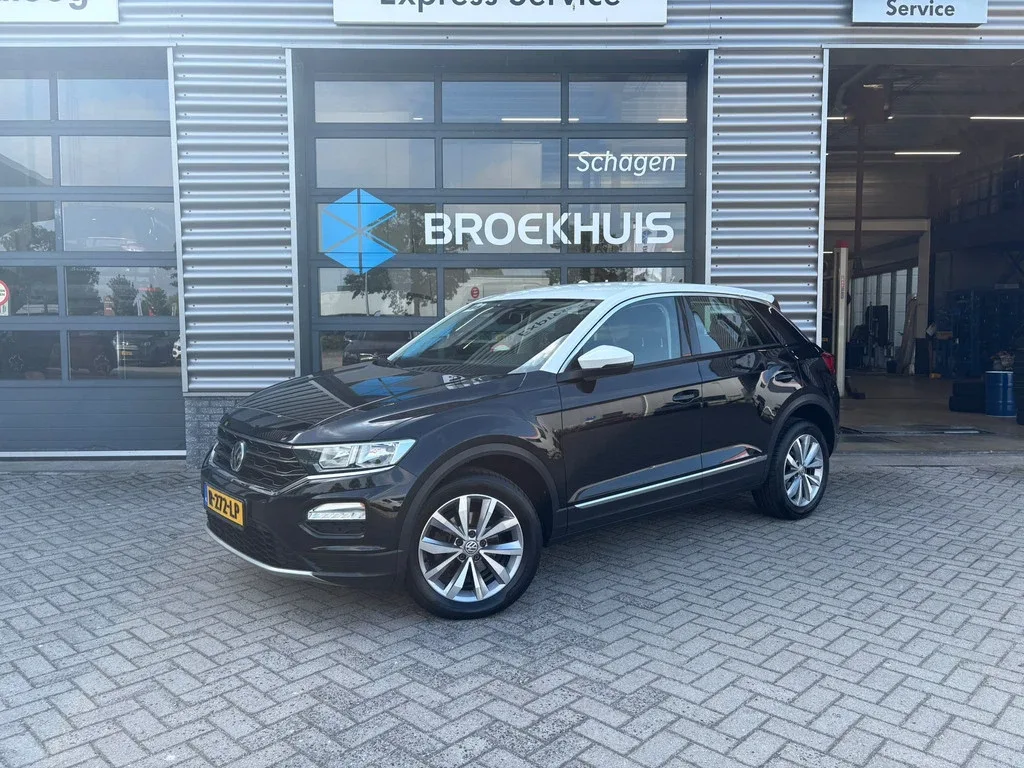 Volkswagen T-Roc (2019) — foto 1