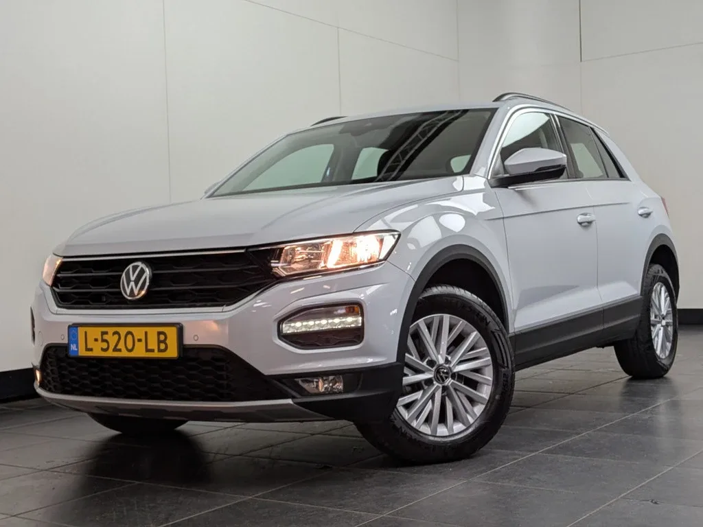 Volkswagen T-Roc (2021) — foto 1