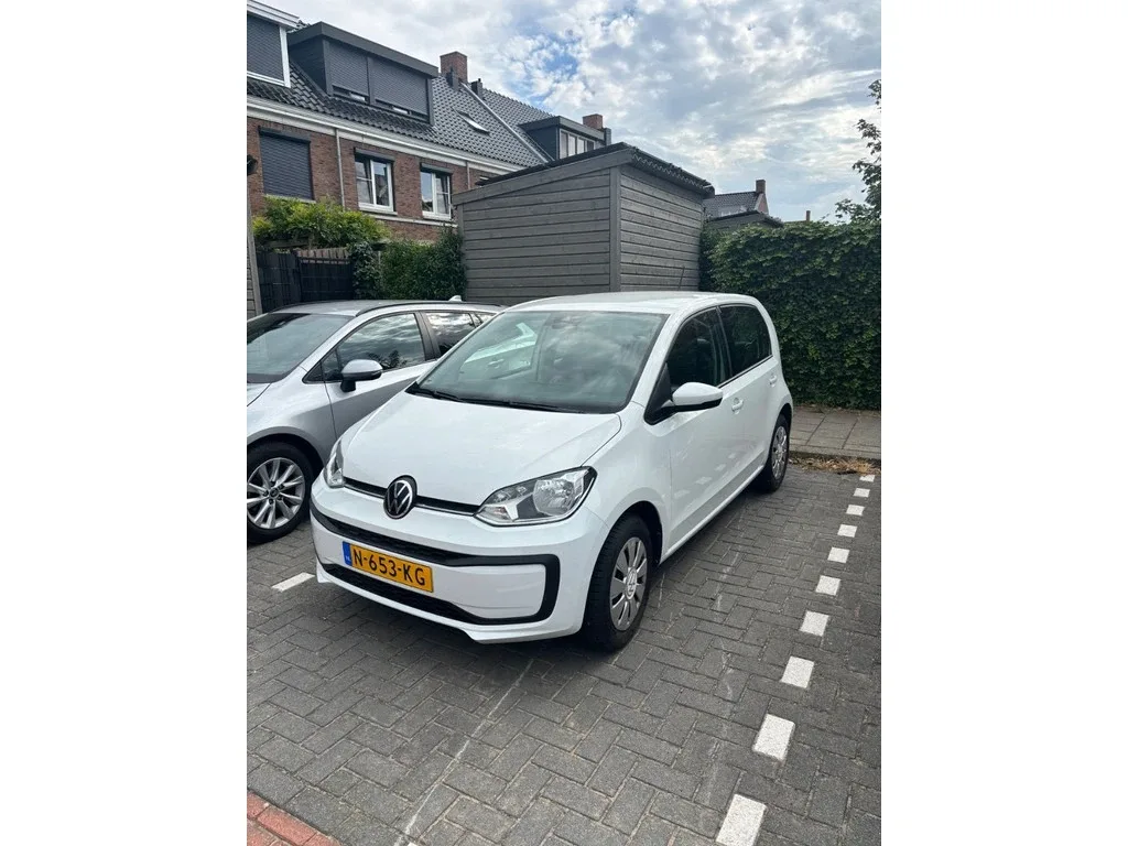 Volkswagen Up! (2021) — foto 1