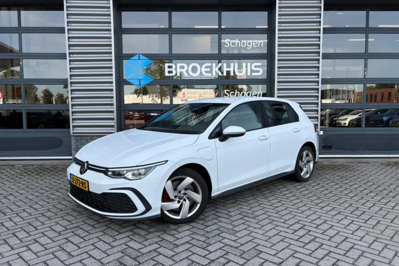 Volkswagen Golf (2021)